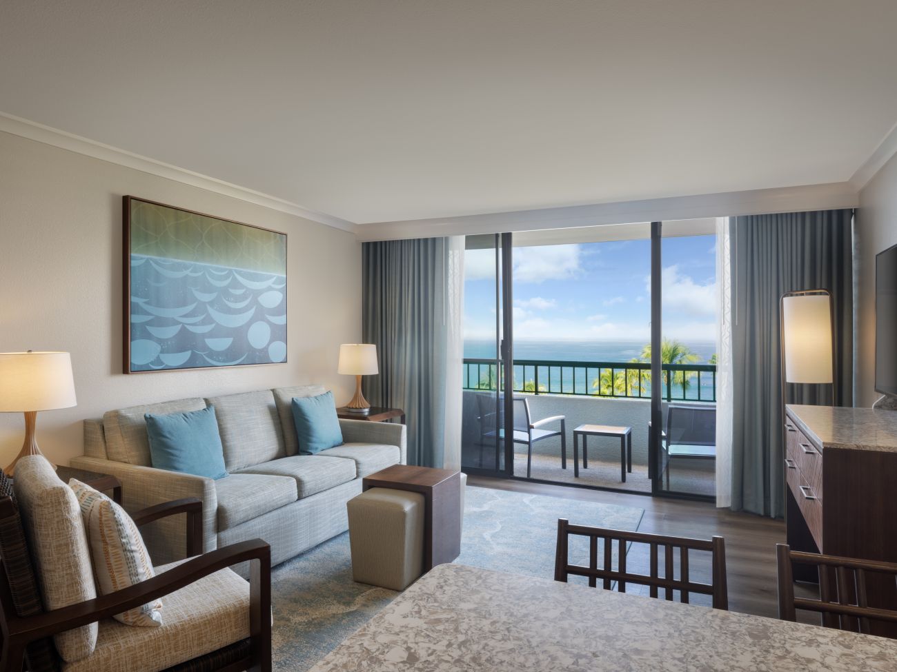 Living Room and Dining Room (1- or 2-Bedroom Villa)